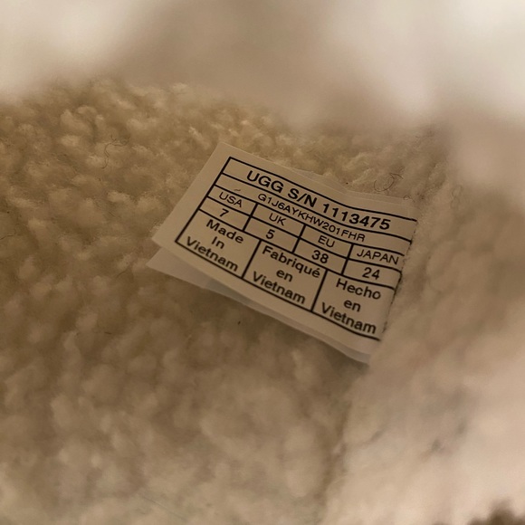 UGG Slipper Slides - LAST PAIR - Picture 6 of 8